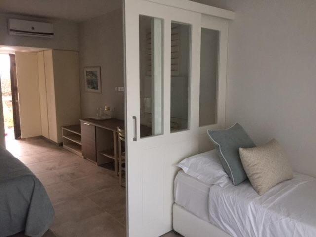 Freij Hotel & Resort - Adults Only أيا نابا الغرفة الصورة